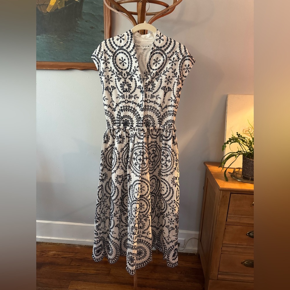 Zara Navy and White Embroidered Floral Midi Dress